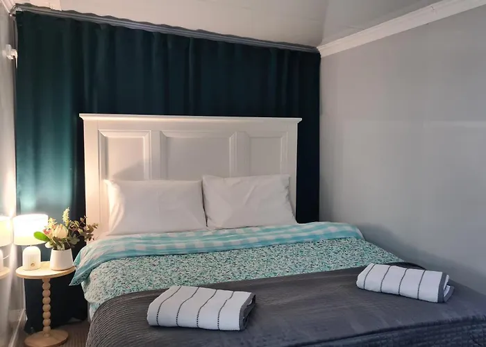 Sunset Lounge Guesthouse